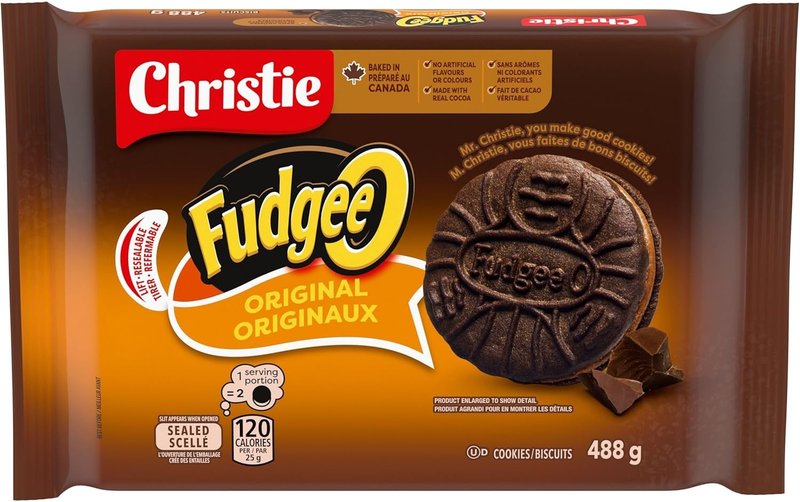 Fudgee-O Chocolatey Creme Filled Sandwich Cookies 488g, Baked in Canada