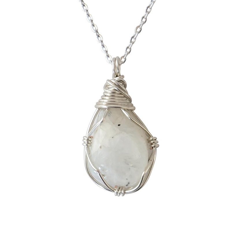 Designs by Nature Gems β Handcrafted Simple Birthstone Necklace with Rainbow Moonstone in Silver Plated Copper | Reversible Design for Women | June Birthstone for Enhancing Intuition & Astral Energy