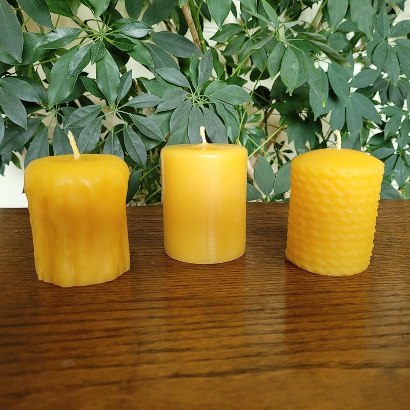 Boxset of assorted Beeswax Pillars