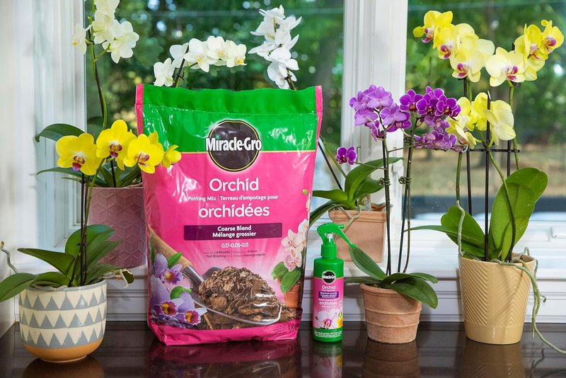 Miracle-Gro Orchid Potting Mix 8.8L